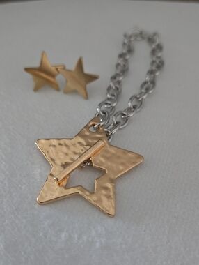 Star Pendant Bracelet w/Matching Small Star Earrings - Gold & Silver New